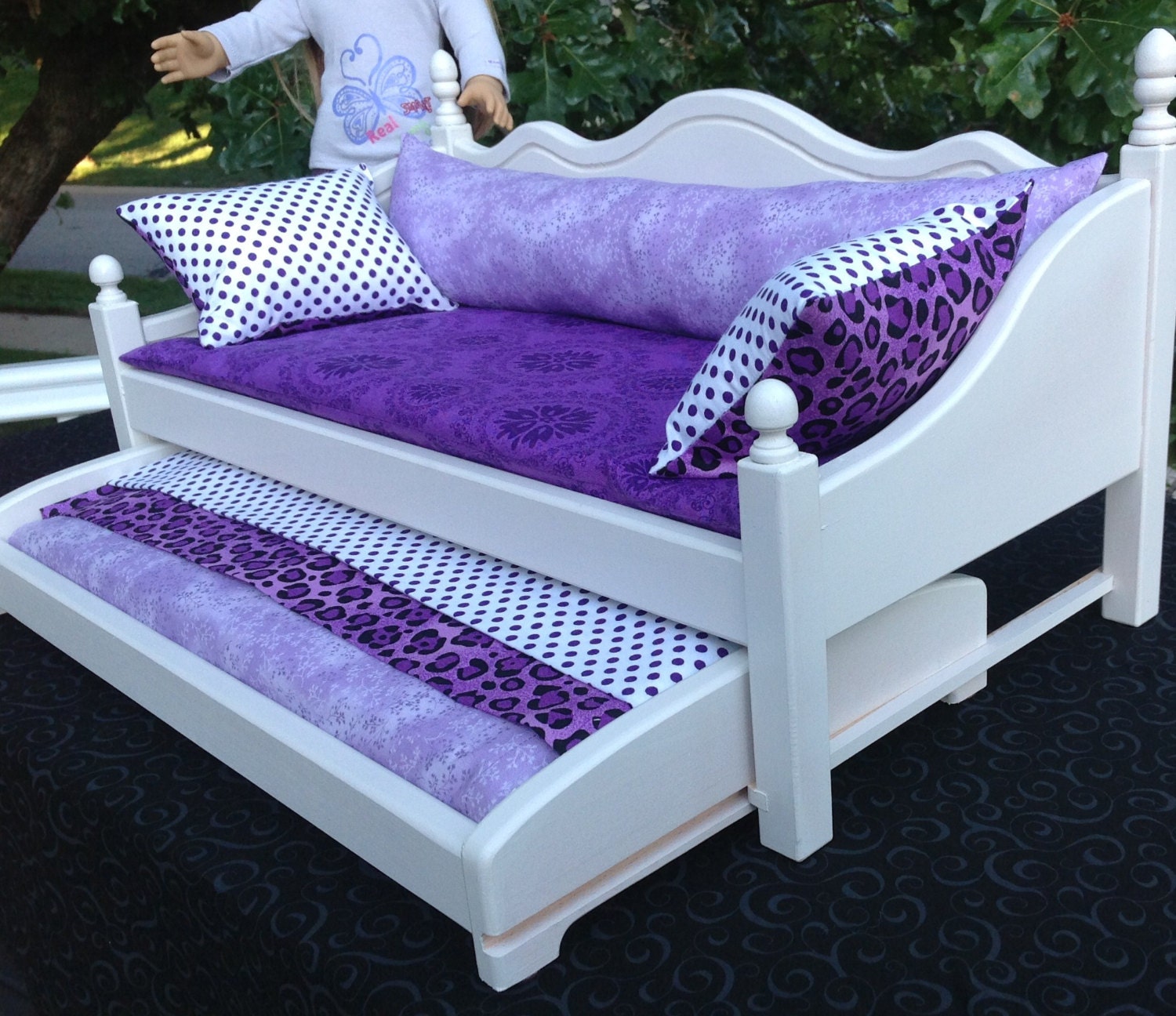 Reserved Layaway for Zelda. Daybed with Trundle bed for the