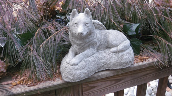 husky garden statue