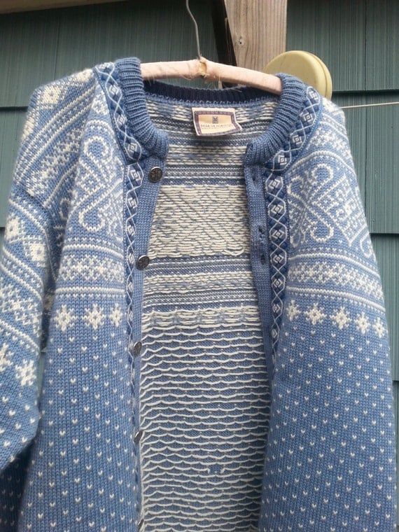 Dale of Norway baby blue nordic sweater woolen snowflake ski