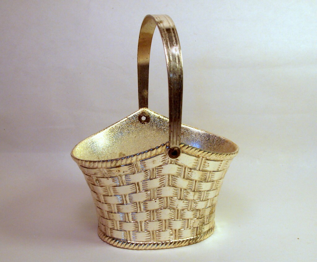 Small Silver Basket Silver Tone Metal with Handle Woven