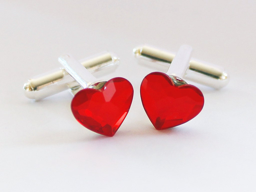 Luxury Poker Cuff Links Swarovski Heart Cufflinks Groomsmen