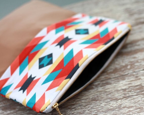 Fold-Over Clutch from Oyeta Fold-Over Clutch from Oyeta