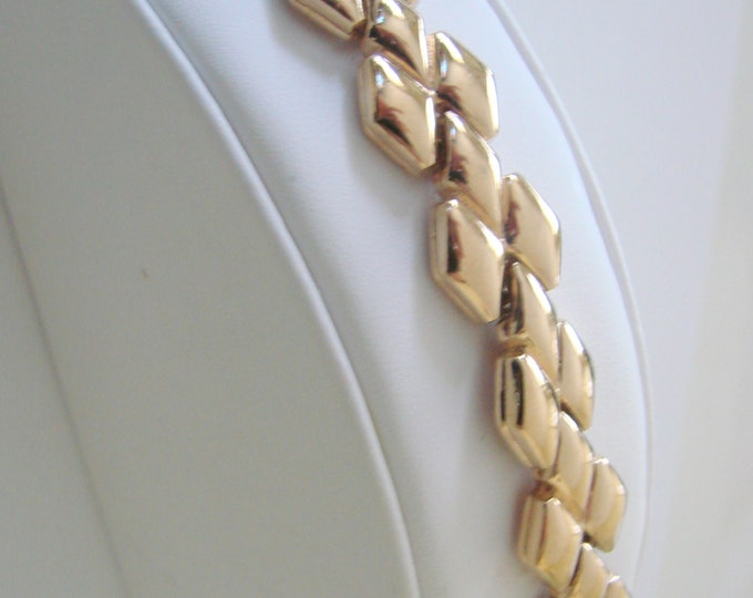 Classic Retro Goldtone Flexible Link Bracelet / Vintage Jewelry / Jewellery