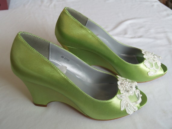 apple green bridal shoes