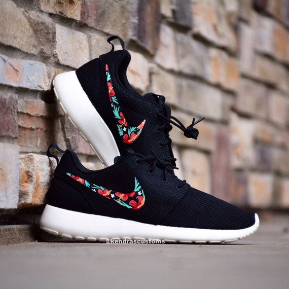 Roshe Custom Hawaiian Floral Made to Order Mens Nike Rosherun Shoes