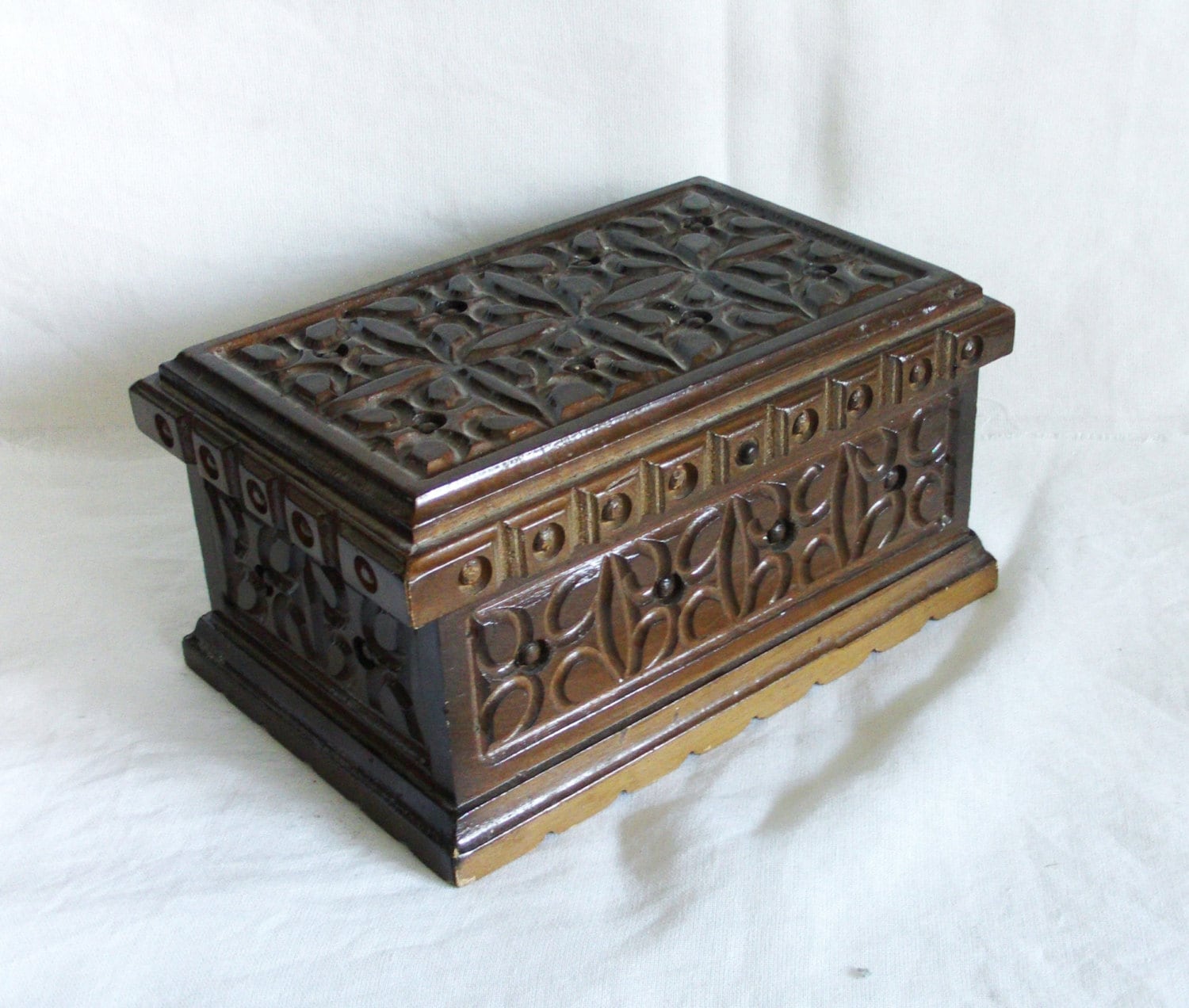 TOP SECRET. Vintage wooden box, hidden lock, handmade carving, Hand