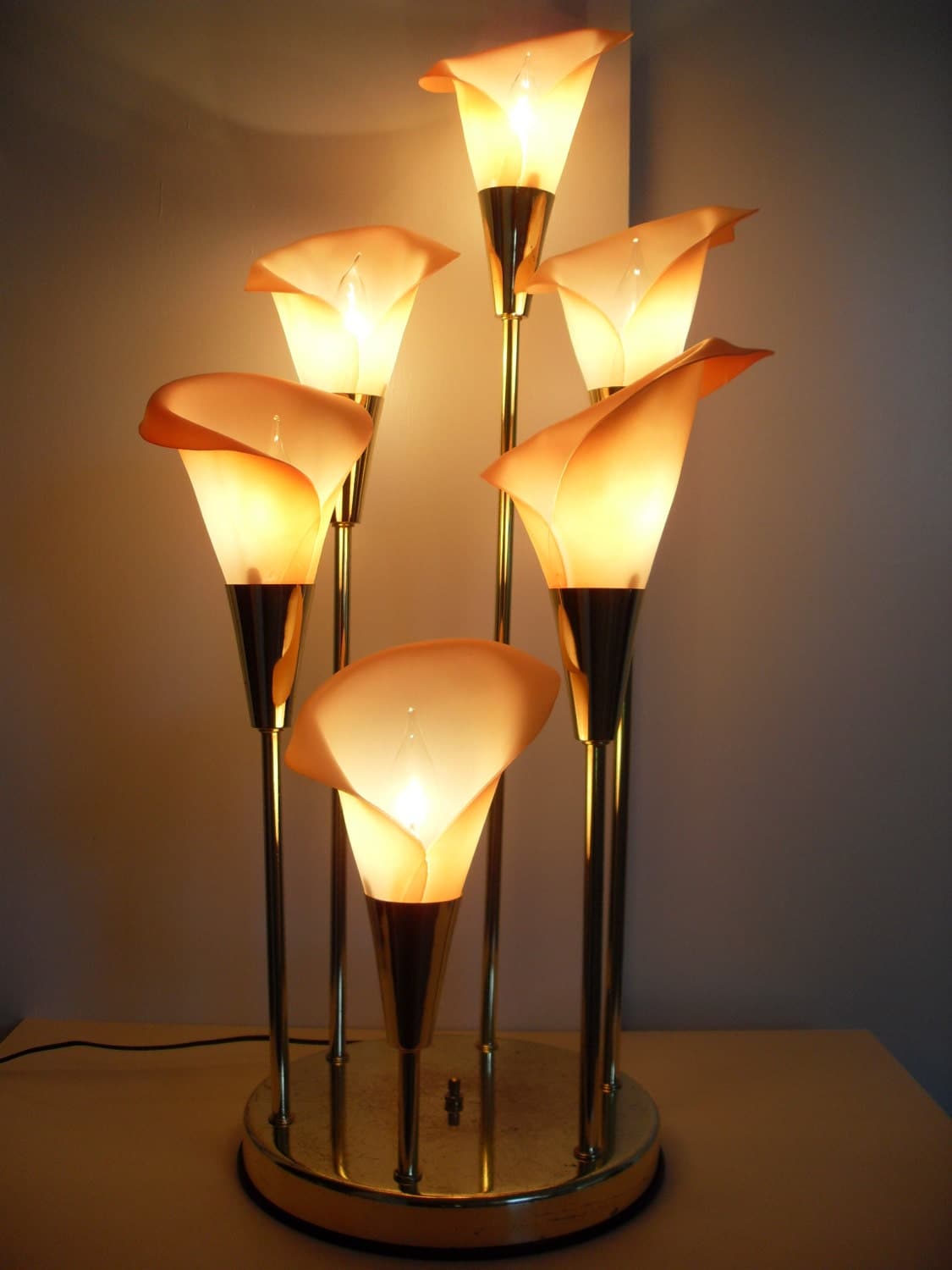 Vintage Calla Lily Lamp in pink by NotSoAntique on Etsy