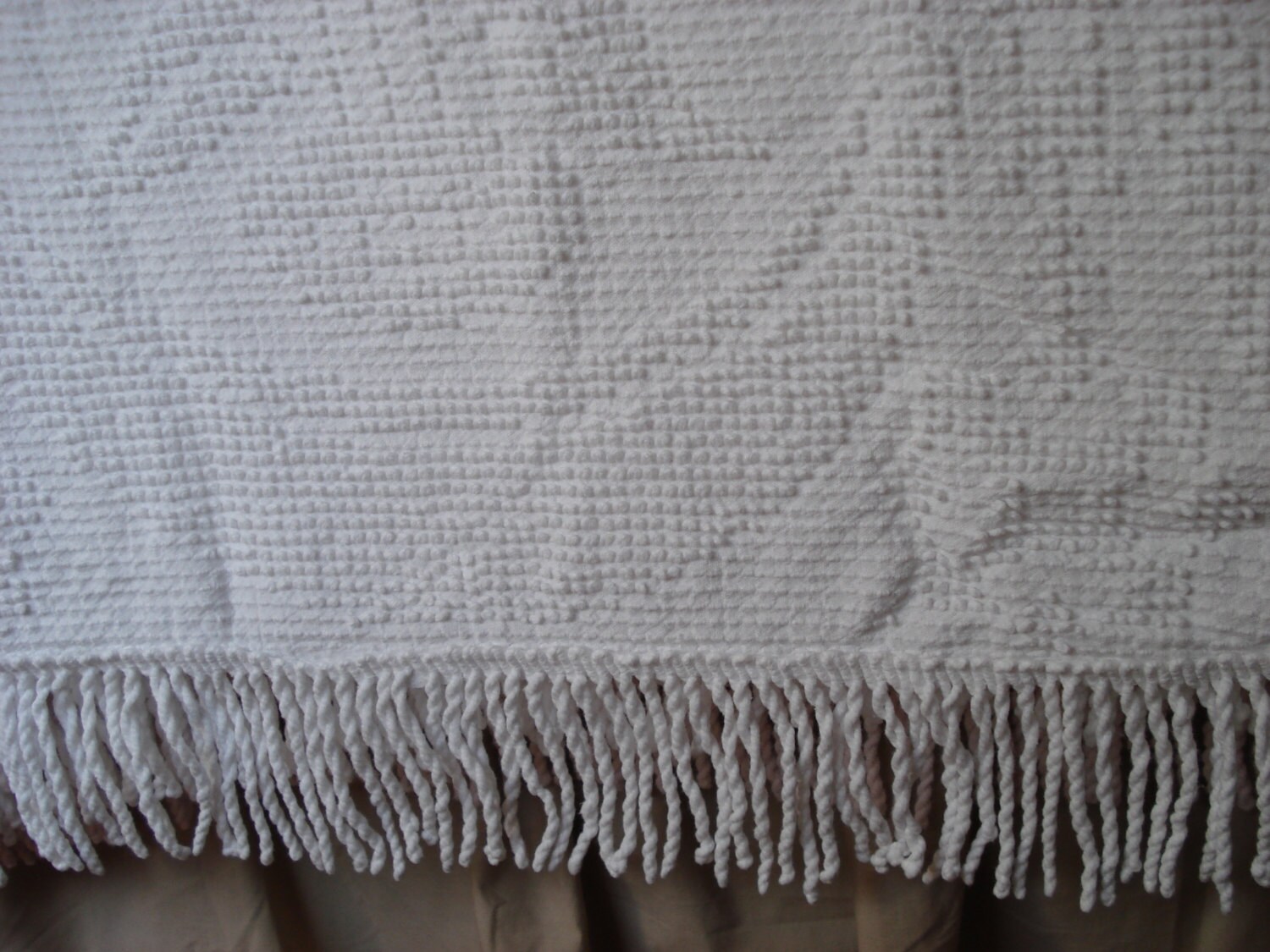 Vintage Bates Hobnail Bedspread White Full Double Cotton Bed