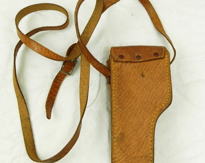 Vintage French Leather Gun Holster / Retro Vintage / Revolver / Bag / Gendarme / France / Tamaya / Collecting / Gift / Unusual / Vintage French Leather Gun Holster / Retro Vintage / Revolver / Bag / Gendarme / France / Tamaya / Collecting / Gift / Unusual /