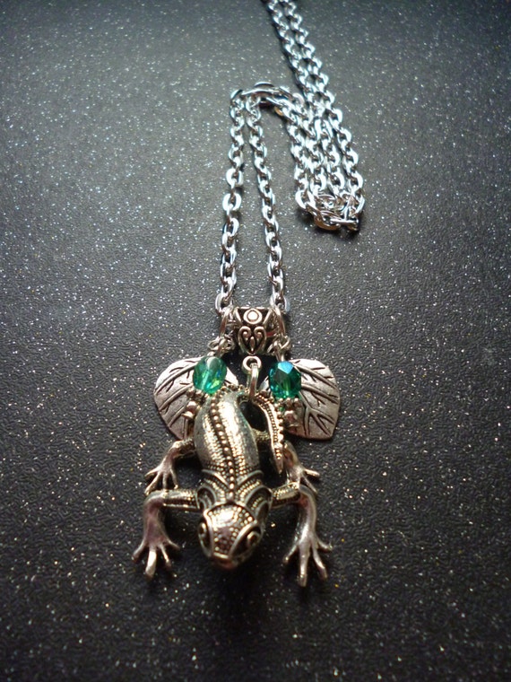 Gecko necklace Lizard pendant Reptile charm necklace