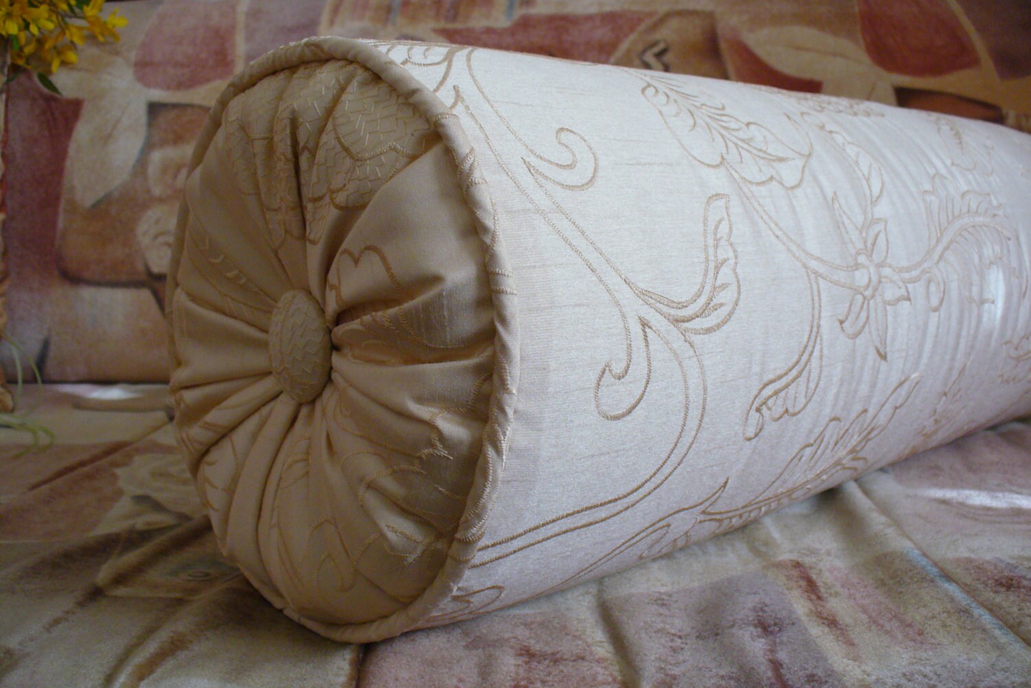 Bolster roll pillow