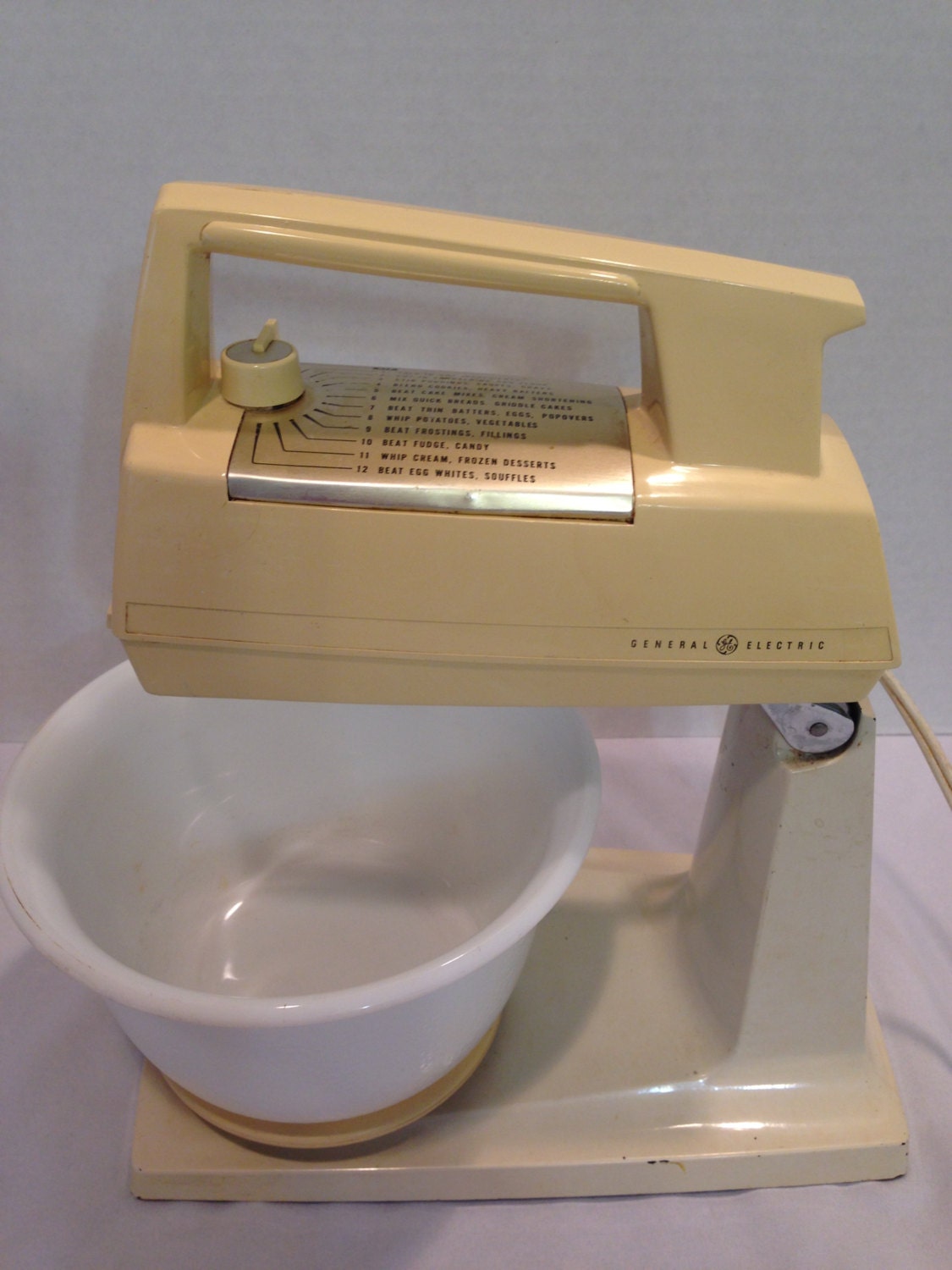 GE Electric Mixer 12 Speed with Milk Glass Bowl