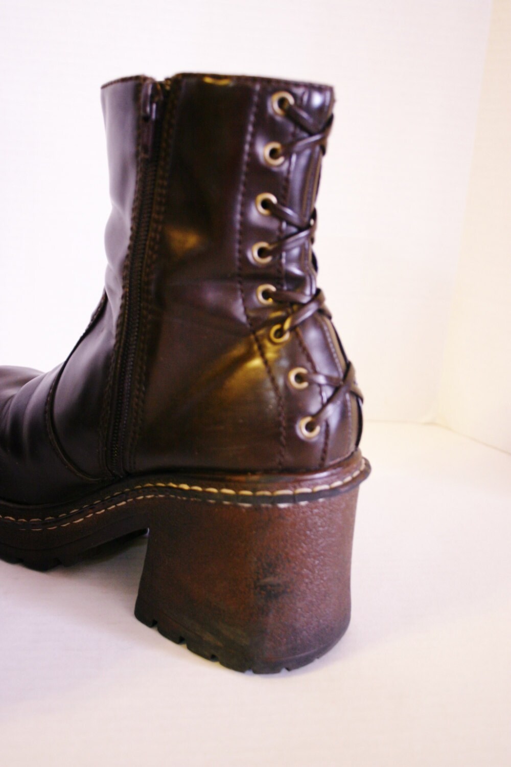 brown chunky heel boot