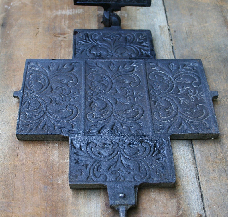 Cast Iron Pizzelle Maker Reserved For Elizabeth