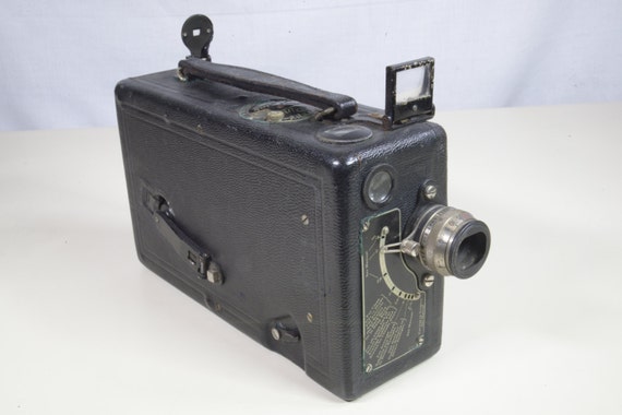 Antique 1920's Cine Kodak Model B 16mm Cine Movie Camera