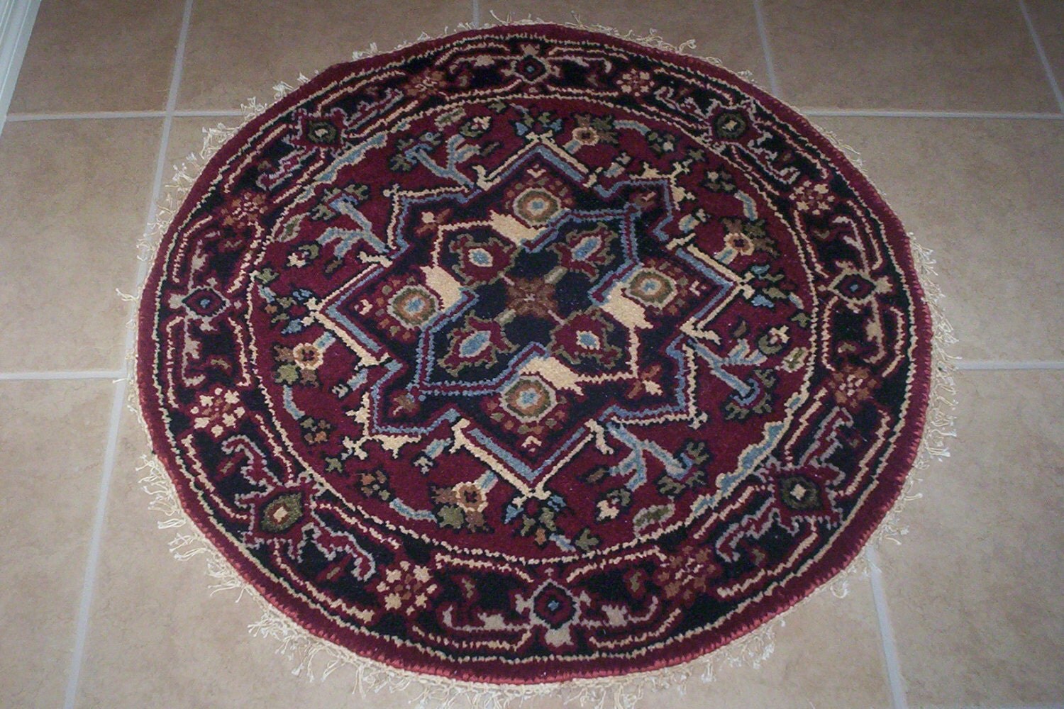 Round Rug Carpet Persian 100 wool hand knotted fringed Unique