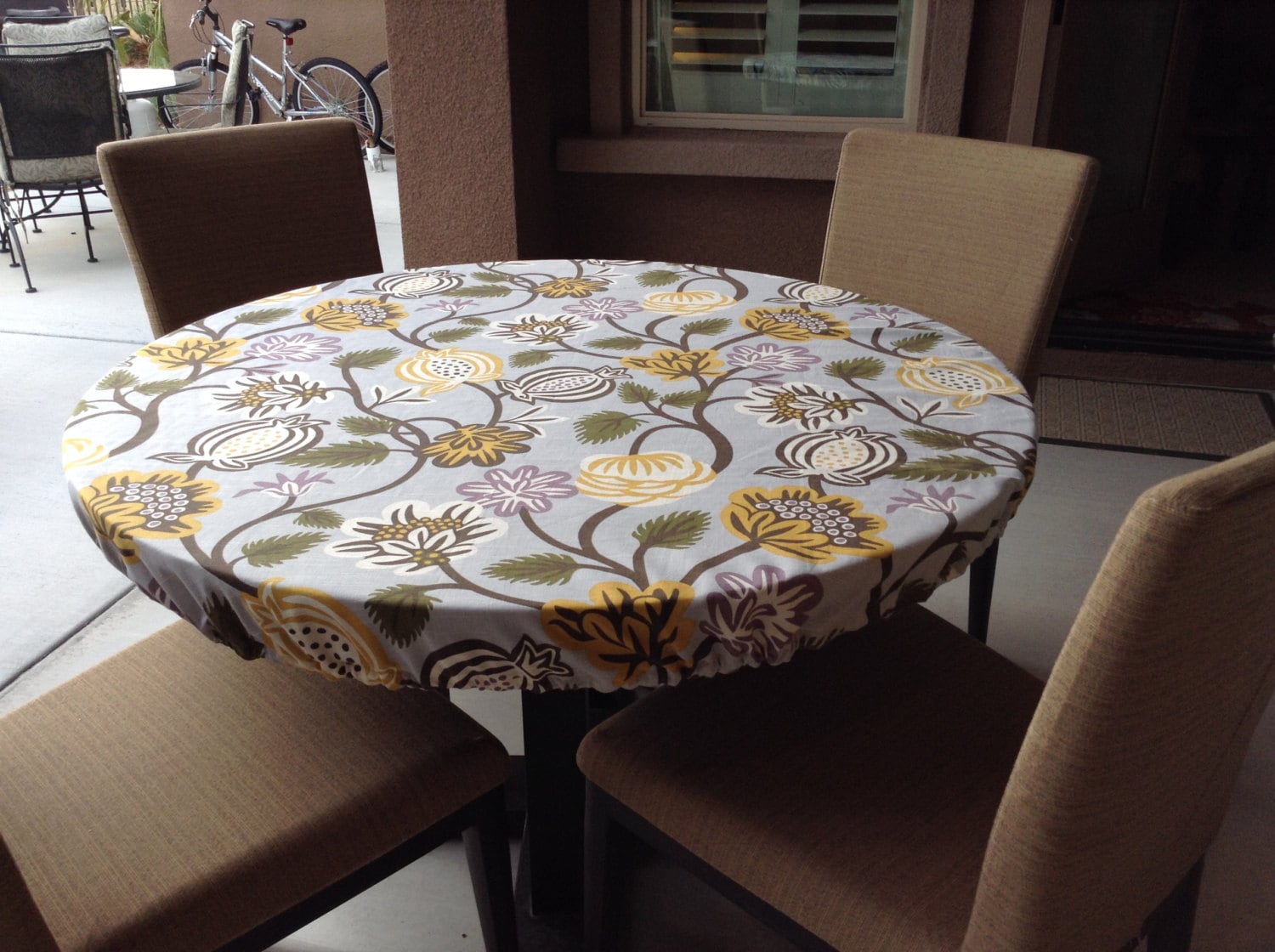 Fitted Outdoor Tablecloths 18