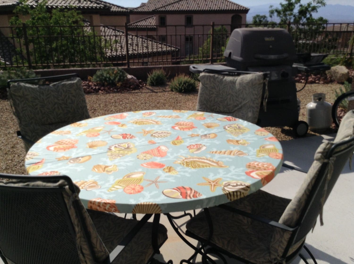 It's free shipping made easy You can buy Themed Print tablecloths in any size and other Themed Print table linen products in all of the fabrics/patterns below. Select a fabric for info and to order. Or refine your search using the Product, Fabric, and Color menus.