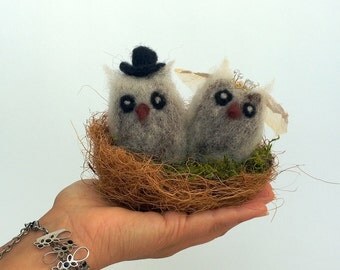 Owl wedding cake topper Felt animals nest cake topper Owl couple Lovebird Rustic wedding Birds in love Groom and bride owl pair in nest