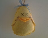 Country baby chick decoration with blue bow