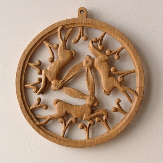 3 Hares woodcarving