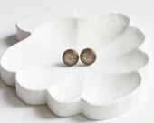 ANIMAL PRINT Stud Earrings metal brass depicting fashionable leopard skin, Safari, Glamour, Style, Beige, Brown