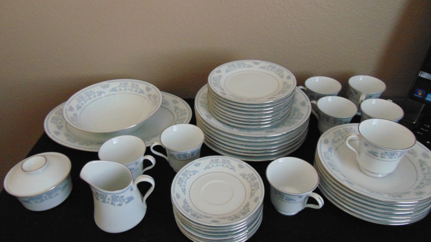 Liling china set with Yung Shen pattern