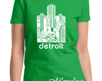 Michigan State Spartans Spirit of Detroit Screen Print T-Shirt Irish Green Ladies Relaxed Style Shirt, Sizes S-3XL