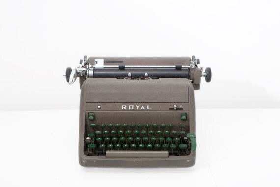 Vintage 1952 Royal HHE Model Typewriter by BrightWallVintage