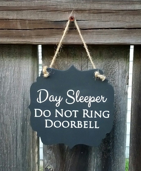 day-sleeper-do-not-ring-doorbell-hanging-wood-sign