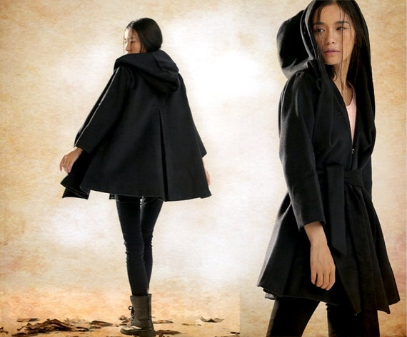 Hooded Cape Cloak for Women in Black Winter Cape by camelliatune