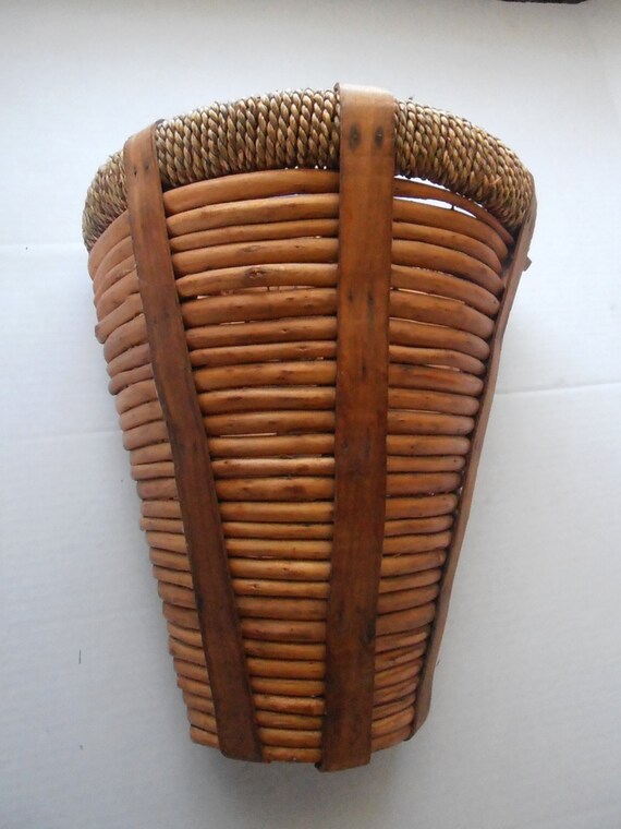 Large Wicker GATHERING BASKET FLAT Back Hang Stand half