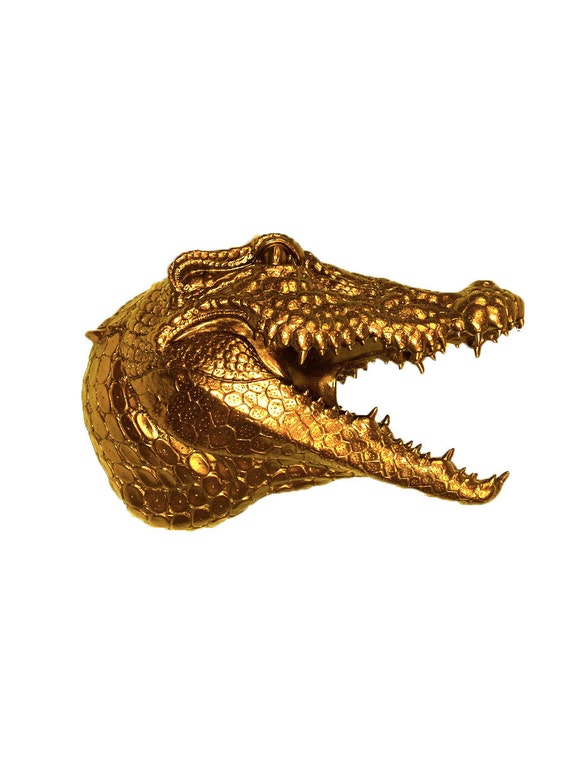 resin alligator lawn ornament