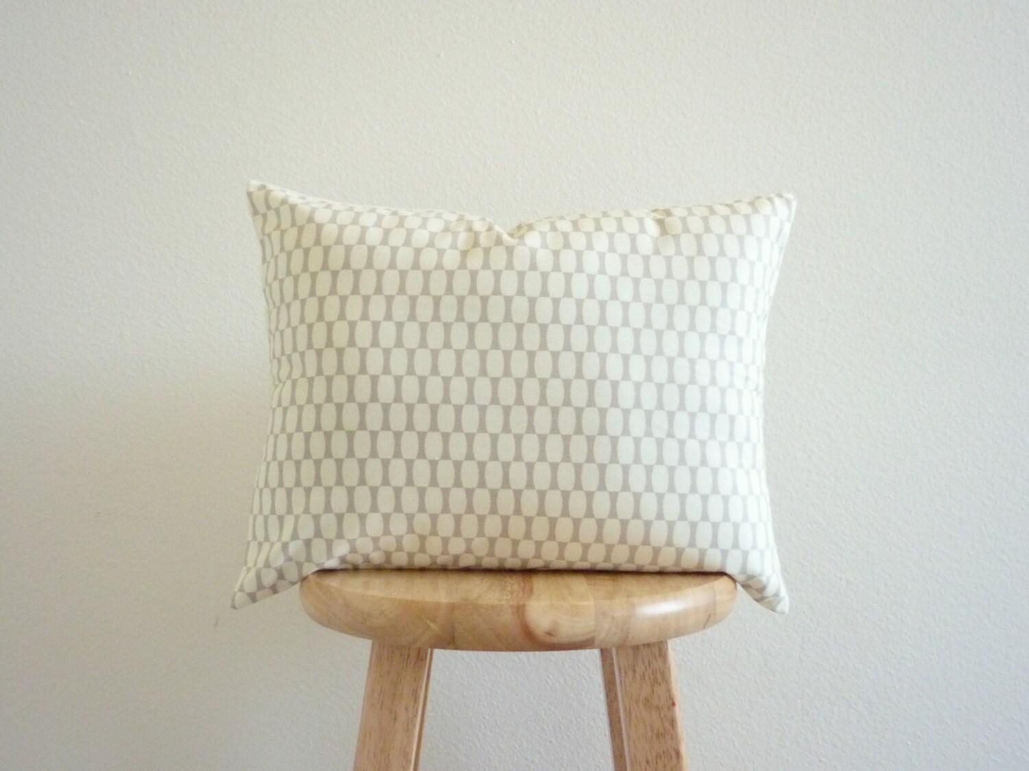 Grey and White Geometric Cushion Cover (12X16 inches