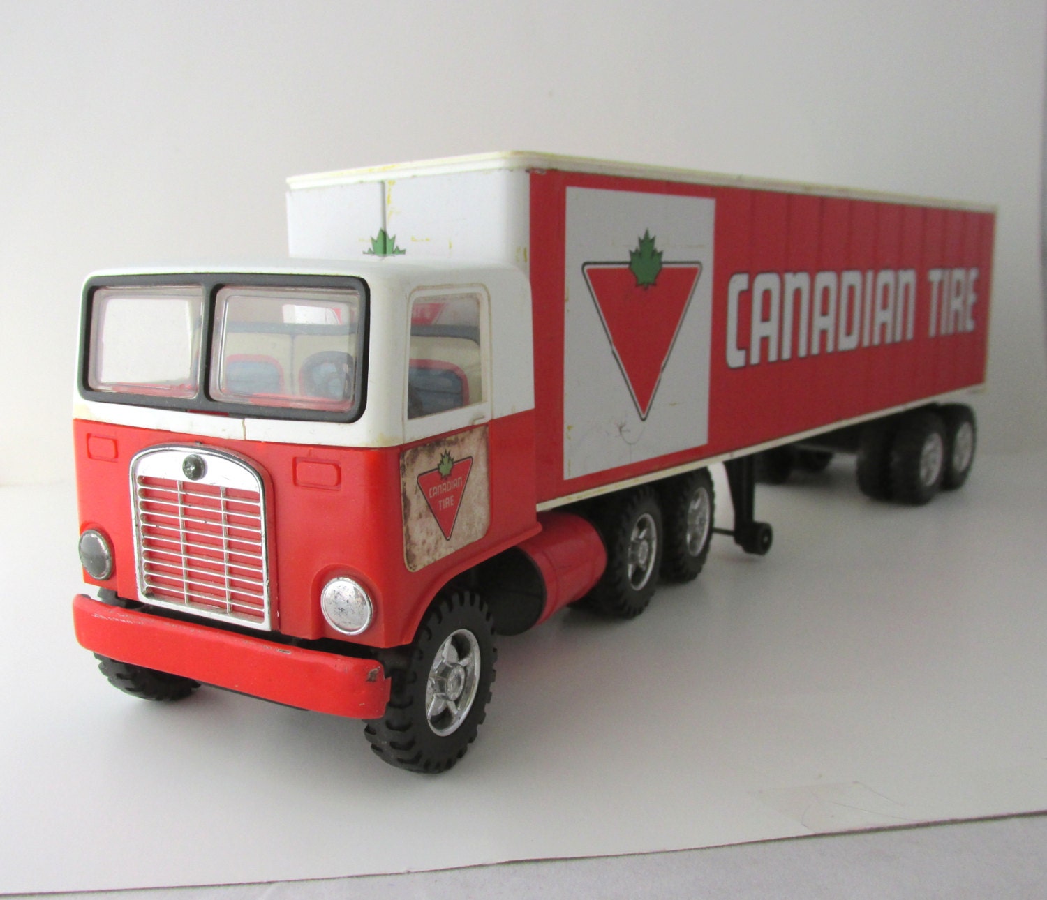 canadian tire diecast trucks