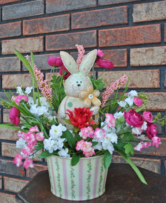 Easter Sale Easter Bunny Floral by TrendyWreathBoutique on Etsy