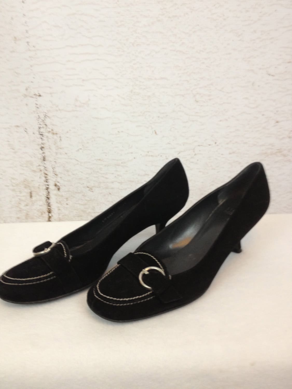 Stuart Weitzman Kitten Heels Black Suede Great Vintage Condition Very