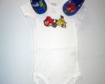 Angry Birds Onesie correspondance chaussures - bébé garçon ... Angry Birds Onesie correspondance chaussures - bébé garçon ...