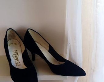 Vintage Black Kitten Heels Size 7