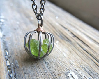 Leo Star Sign Raw Peridot Green Necklace August Birth Raw Crystal Greenery Mother Mom Wife Girlfriend Birthstone Gift Virgo Gemstone Pendant