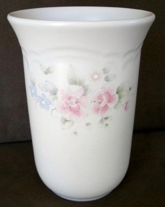 Pfaltzgraff Tea Rose Stoneware Vase or Utensil by amazinggrace1