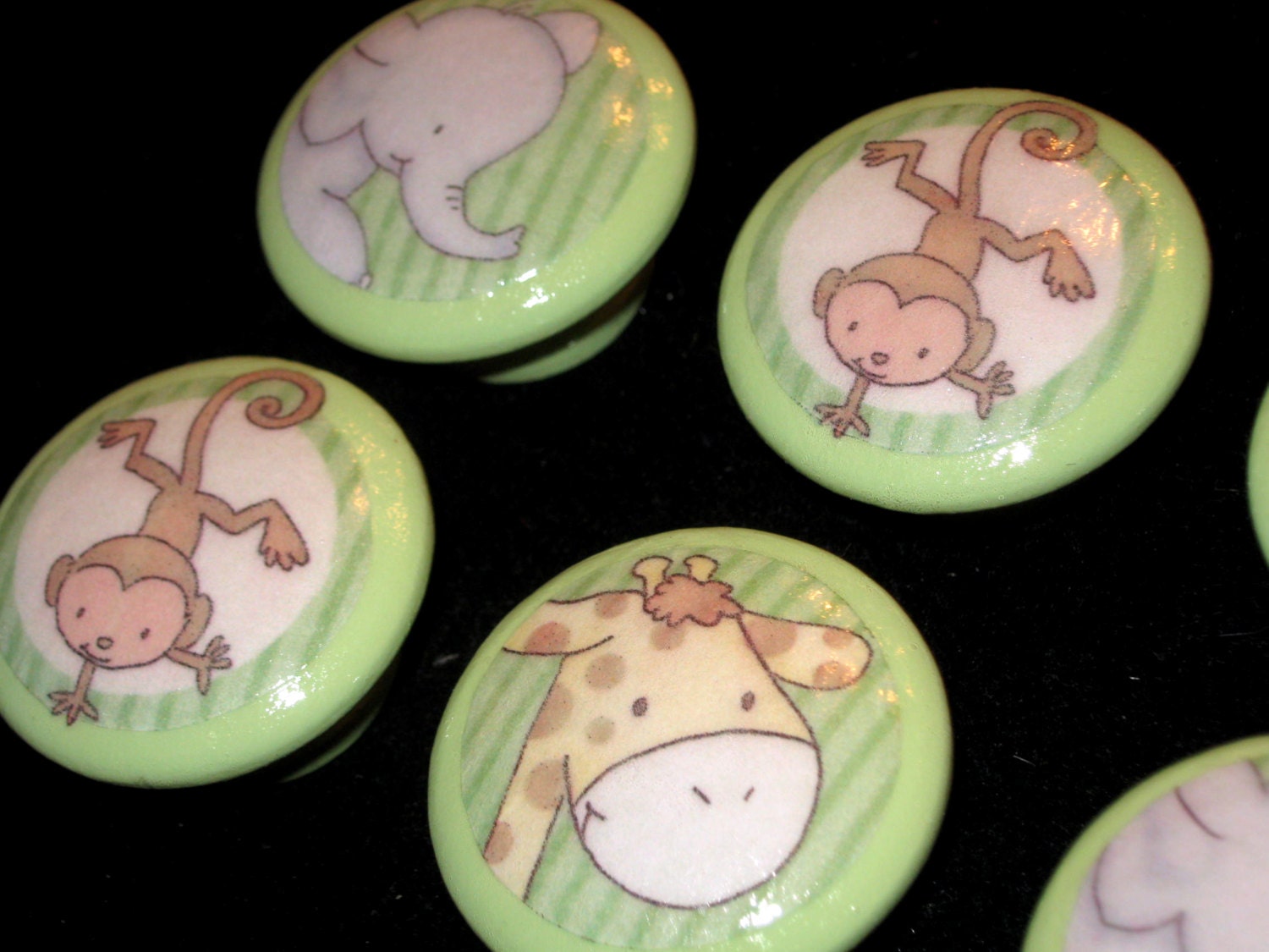 8 ZOO ANIMALS Light Green Drawer Knobs for Nursery, Kid's Rooms