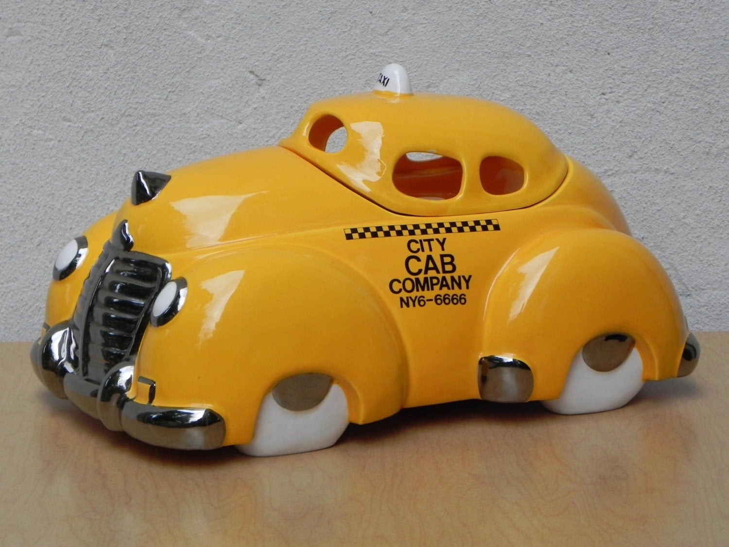 NYC Yellow Checker Taxi Ceramic Cookie Jar Jamestown China