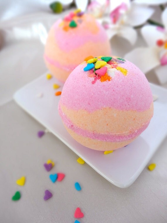 LoveSpell Bath Bomb 5 Ounces by WhippedUpWonderful on Etsy