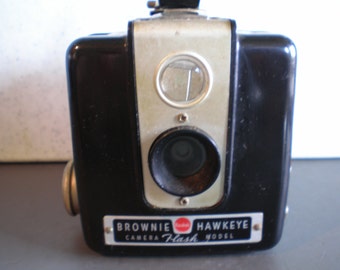 Vintage Mid Century Kodak Brownie Hawkeye Camera - Flash Model