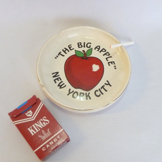 Vintage NEW YORK Big Apple ASHTRAY