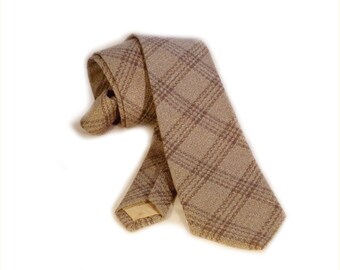 Plaid tweed necktie