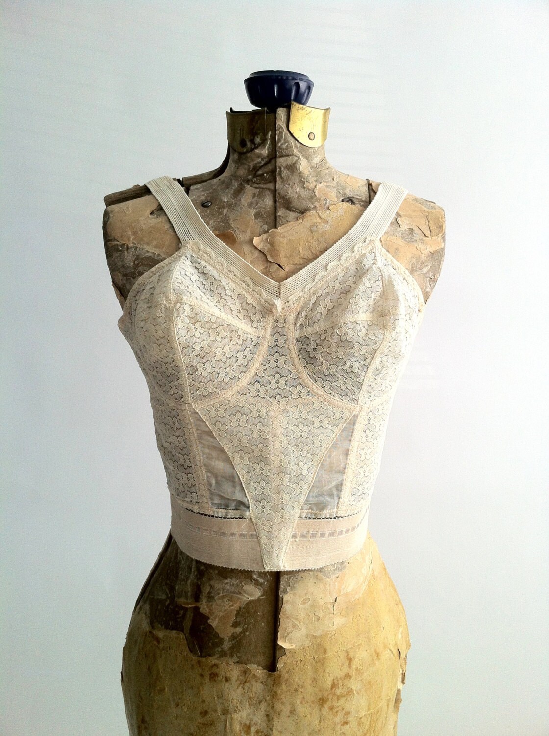 Vintage 1950s Bra 50s Bullet Bra Retro Pin Up Bra by SLVintage