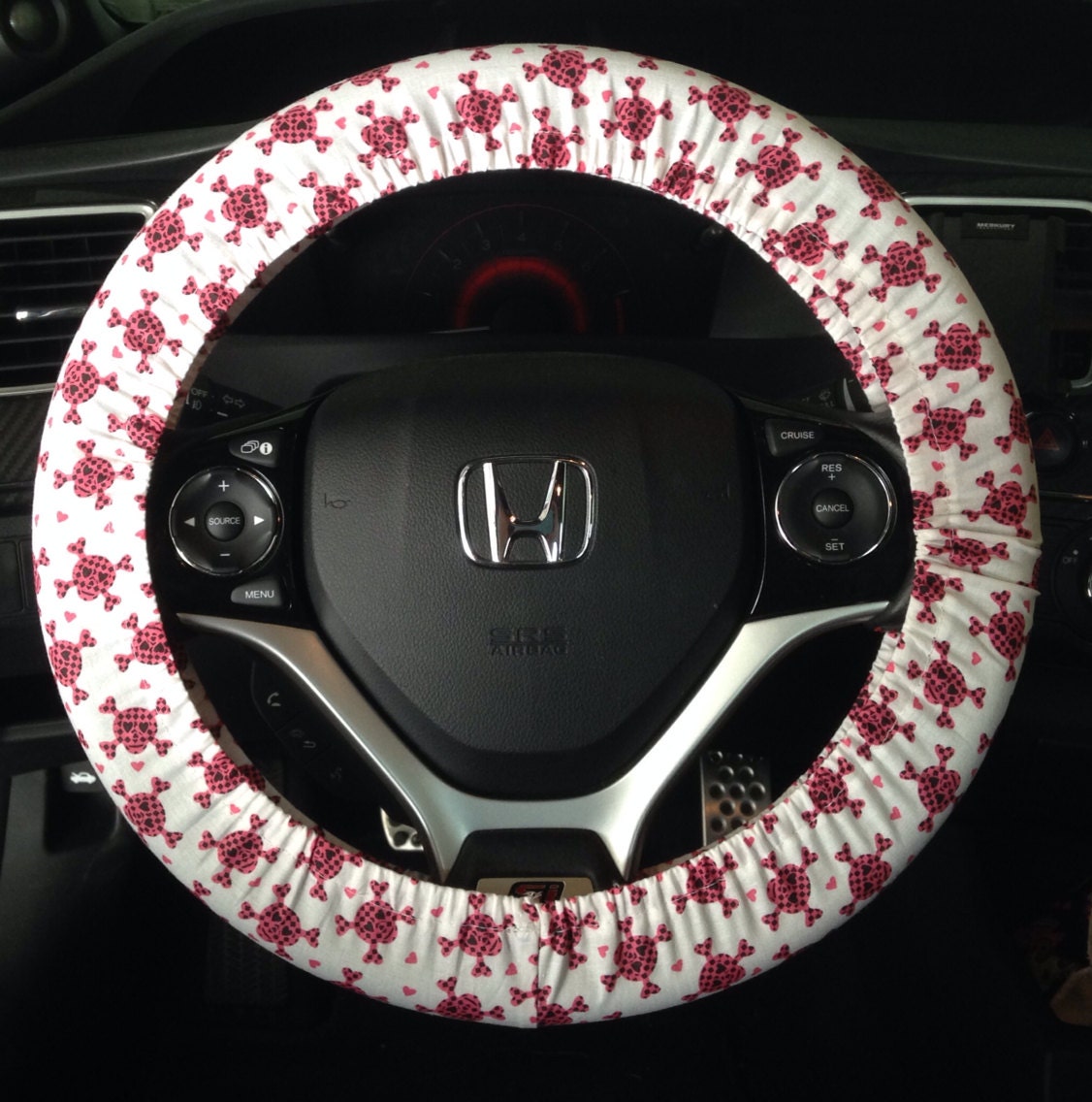 Steering Wheel Cover / Girly Skulls