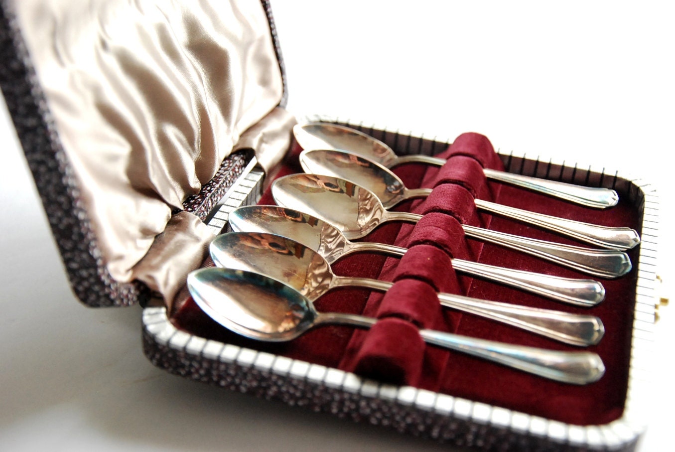 Silverplated Dessert Spoons Traditional English Vintage Spoons for